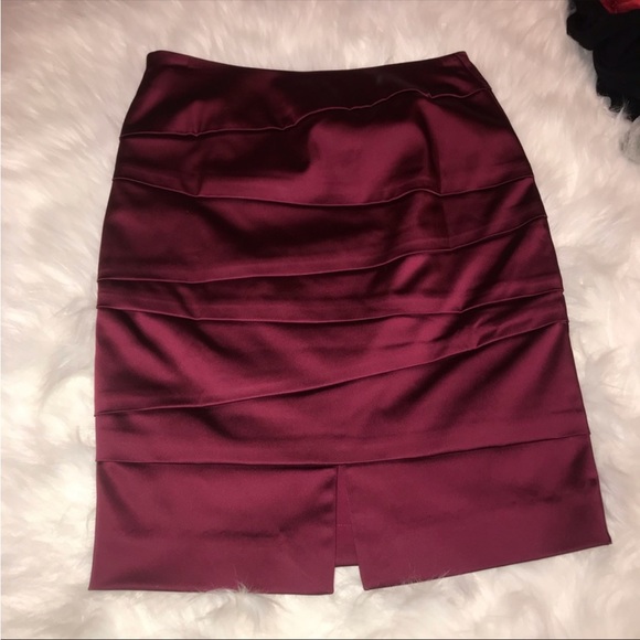 Skirt - Picture 2 of 3